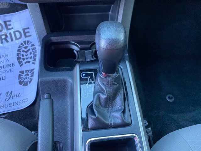 Used 2018 Toyota Tacoma SR5 AWD/4WD image 16