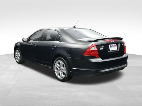 Used 2010 Ford Fusion SE FWD image 3