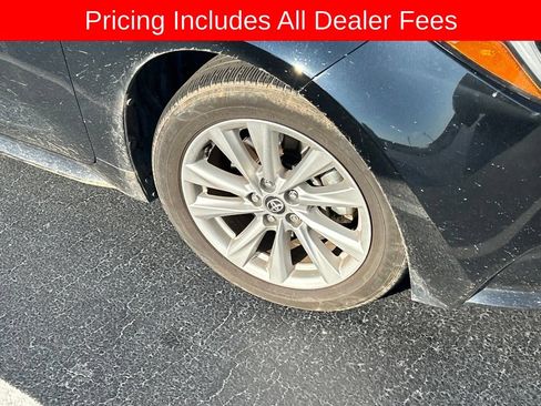 Used 2024 Toyota Corolla XLE FWD image 2