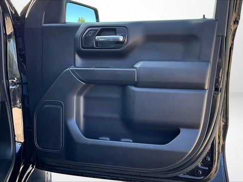 Used 2022 Chevrolet Silverado 1500 Custom Trail Boss AWD/4WD image 26