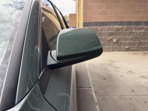 Used 2024 Kia Niro EX image 11