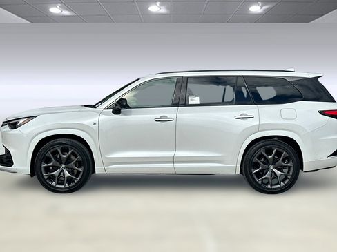 New 2026 Lexus TX 500h AWD image 2