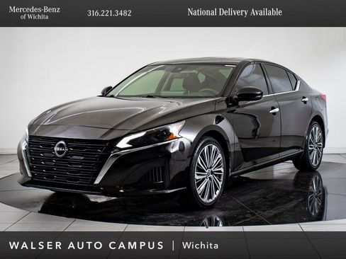 Used 2023 Nissan Altima 2.5 SL image 1