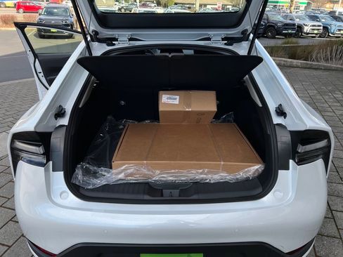 New 2026 Toyota Prius Plug-In Hybrid image 25