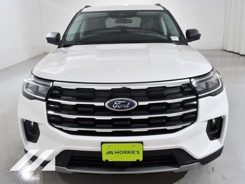 New 2025 Ford Explorer Active w/ Active Comfort Package image 3