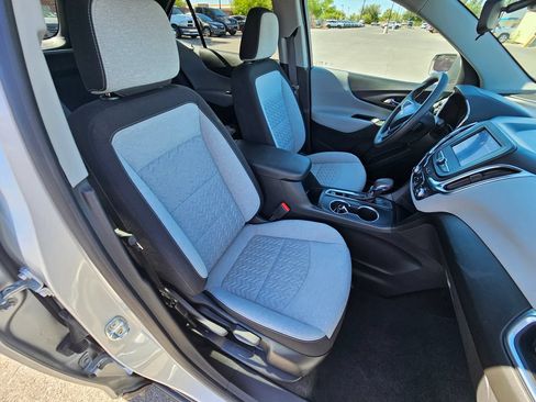 Certified 2022 Chevrolet Equinox LT FWD image 12