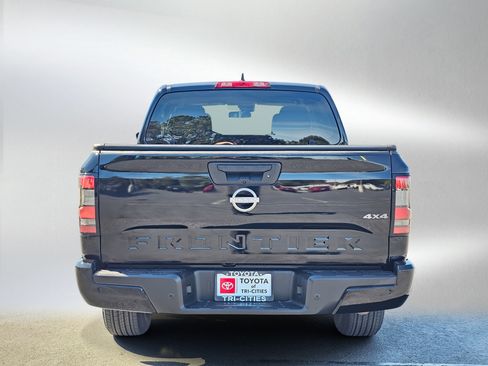 Used 2025 Nissan Frontier SV AWD/4WD image 4