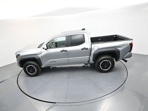 Used 2024 Toyota Tacoma TRD Off-Road AWD/4WD image 22