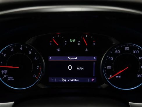 Used 2023 Chevrolet Traverse LT FWD image 7
