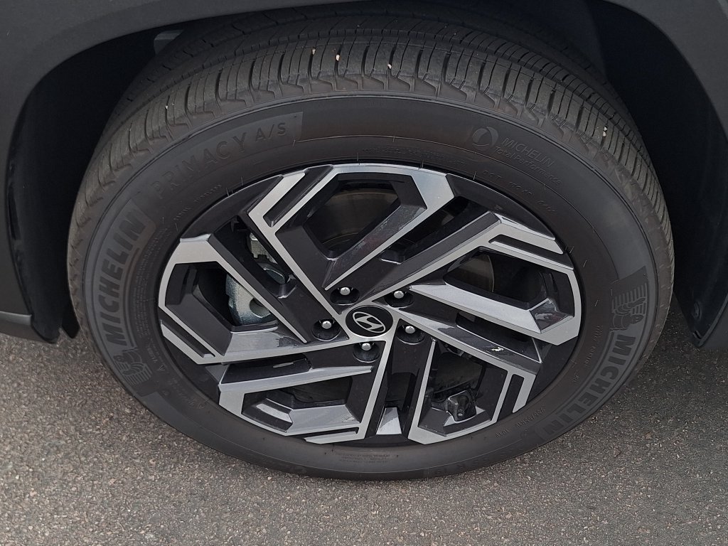 New 2026 Hyundai Tucson Limited AWD/4WD image 32