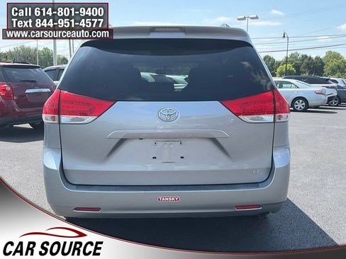 Used 2011 Toyota Sienna LE w/ Towing Pkg FWD image 6