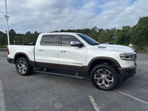Used 2022 RAM 1500 Limited AWD/4WD image 2