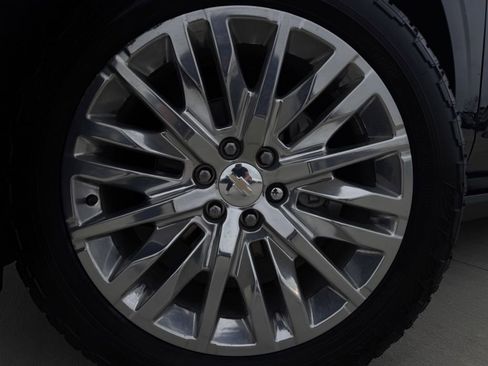 Used 2023 Chevrolet Tahoe High Country AWD/4WD image 9