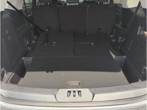 New 2025 Ford Explorer Active image 30