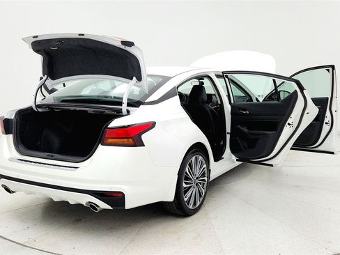 Used 2023 Nissan Altima 2.5 SL FWD image 33