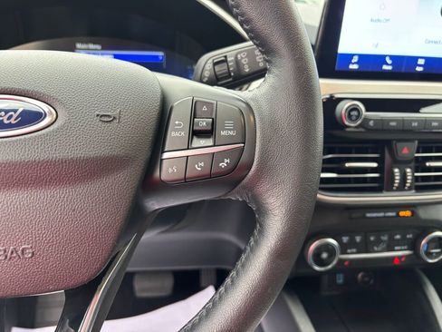 Used 2020 Ford Escape SE Sport image 10