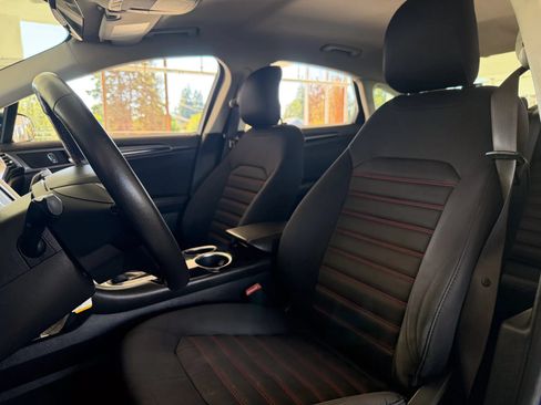 Used 2013 Ford Fusion SE FWD image 17