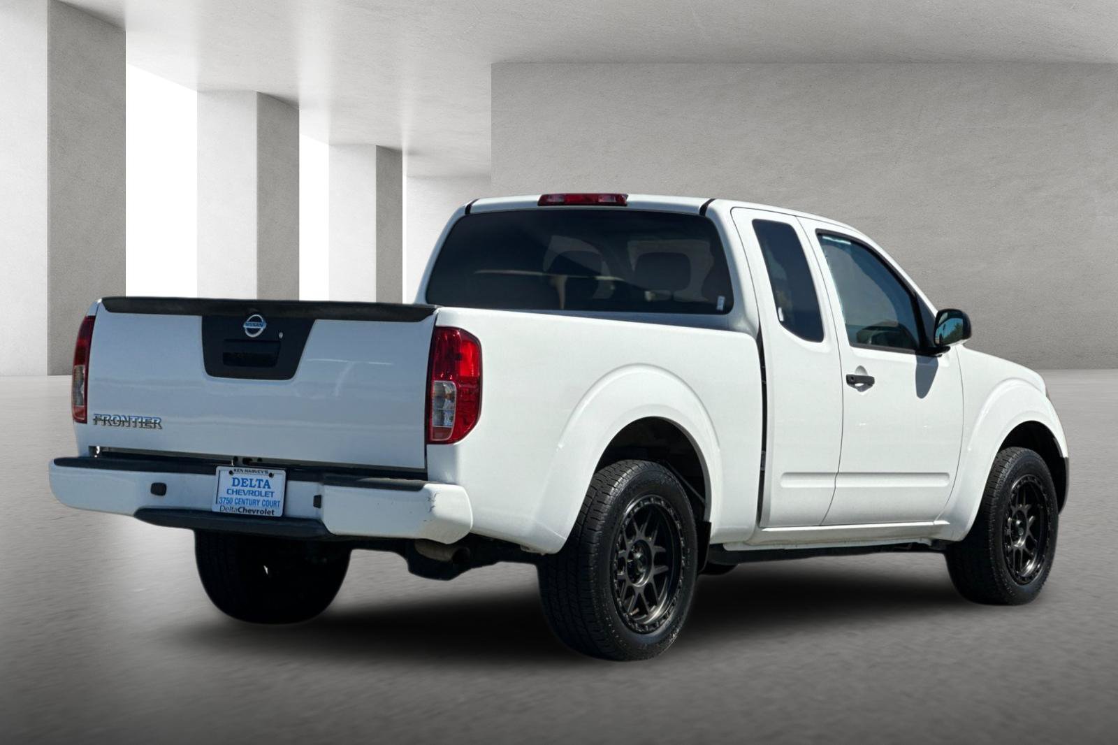 Used 2019 Nissan Frontier S RWD image 4