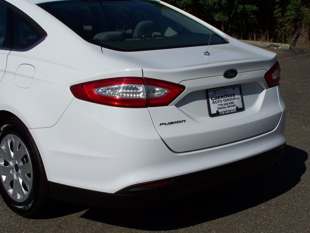Used 2014 Ford Fusion S FWD image 20