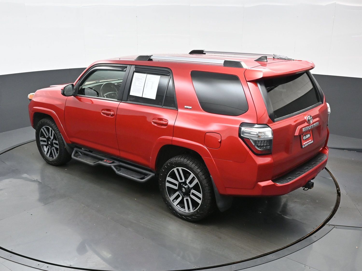 Used 2022 Toyota 4Runner SR5 AWD/4WD image 40