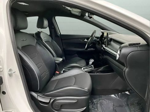 Used 2023 Kia Forte GT-Line w/ GT-Line Technology Package FWD image 14