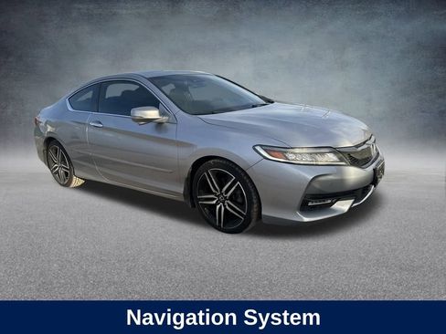 Used 2016 Honda Accord Touring image 8
