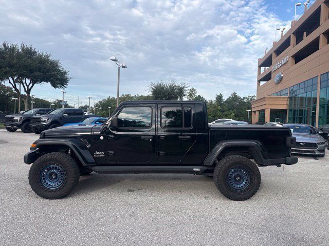 Used 2022 Jeep Gladiator Overland w/ Popular Equipment Package AWD/4WD image 2