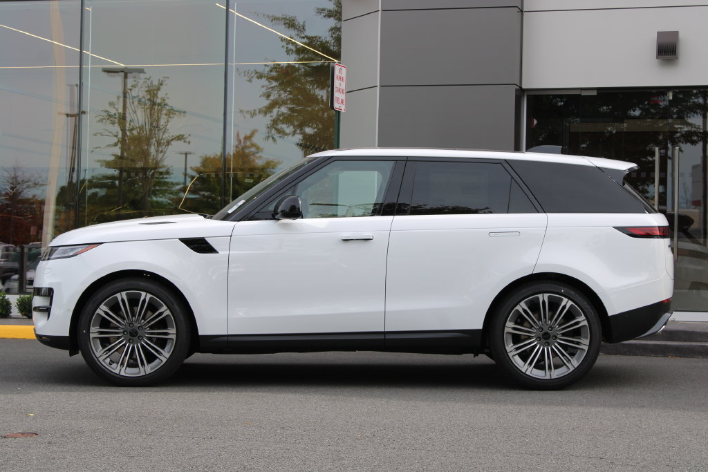 New 2027 Land Rover Range Rover Sport SE AWD/4WD image 6