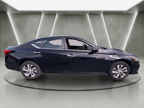 Used 2021 Nissan Altima 2.5 S w/ Driver Assist Package FWD image 2