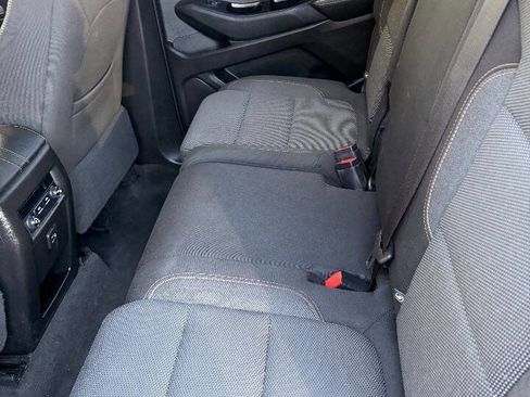 Used 2019 Chevrolet Traverse LT image 19