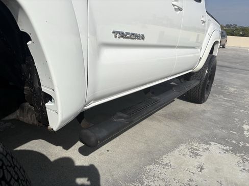 Used 2014 Toyota Tacoma PreRunner image 9