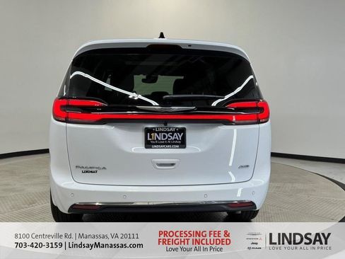 New 2026 Chrysler Pacifica Select image 6