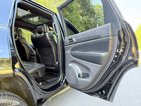 Used 2019 Jeep Grand Cherokee Limited X image 41