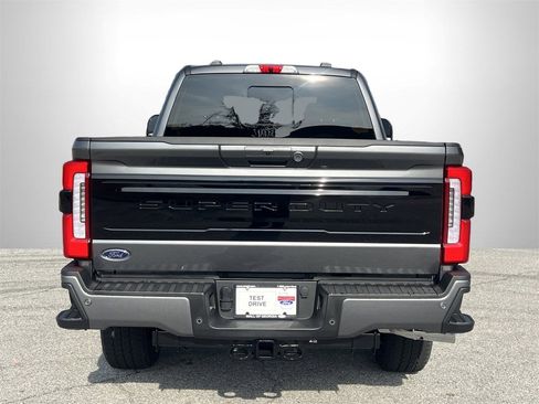 New 2026 Ford F250 Platinum image 30
