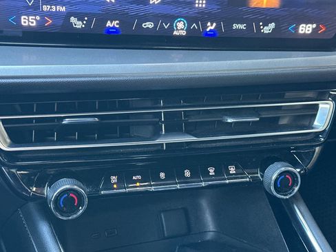 Certified 2024 Chevrolet Traverse LT image 29