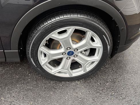 Used 2019 Ford Escape Titanium FWD image 11