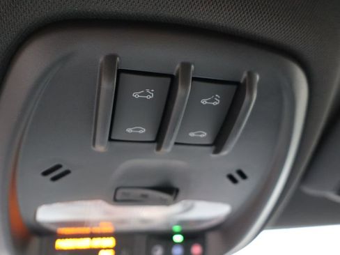 New 2026 Chevrolet Trax RS w/ Sunroof Package image 22