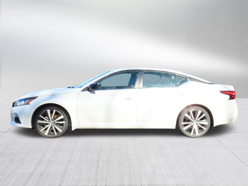 Used 2020 Nissan Altima 2.0 SR image 4