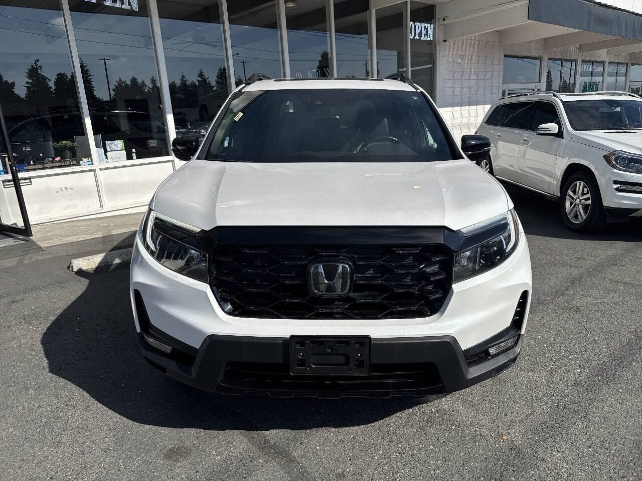 Used 2023 Honda Passport Elite image 12
