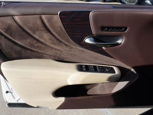 Used 2018 Lexus LS 500 AWD w/ Luxury Package image 20