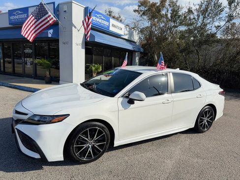 Used 2022 Toyota Camry SE image 28