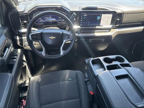 Used 2025 Chevrolet Silverado 2500 LT AWD/4WD image 14