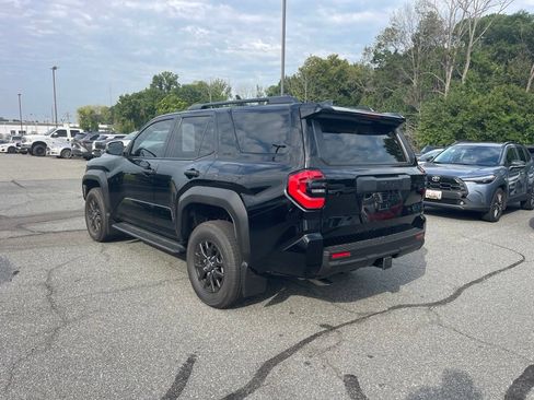 Used 2026 Toyota 4Runner SR5 AWD/4WD image 3
