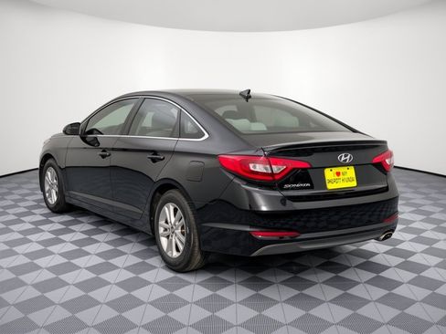 Used 2016 Hyundai Sonata SE w/ Cargo Package FWD image 3