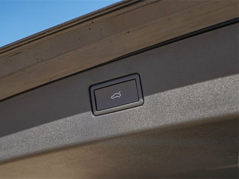 New 2026 Volkswagen Tiguan SE image 25