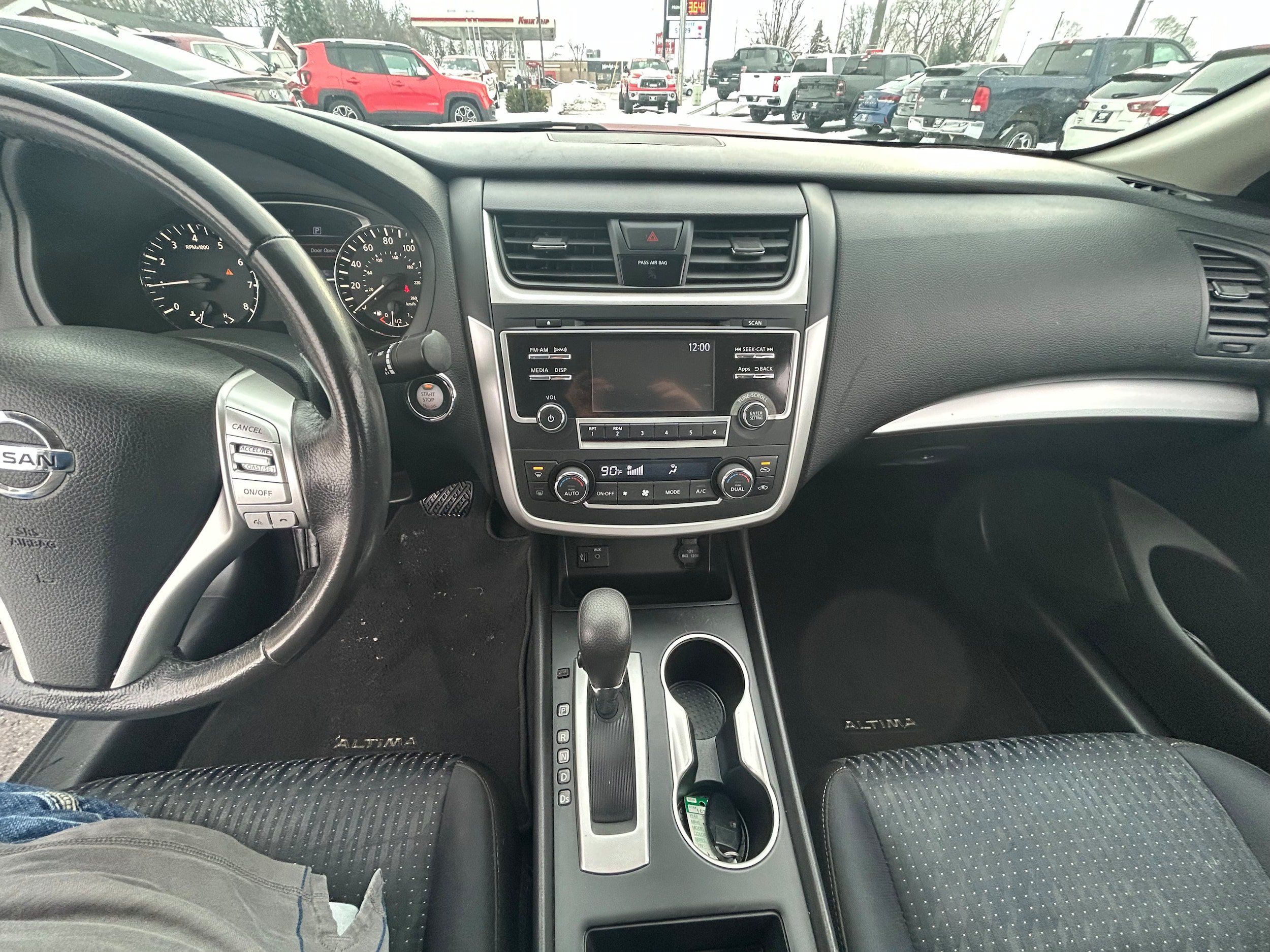 Used 2016 Nissan Altima 2.5 SV FWD image 9