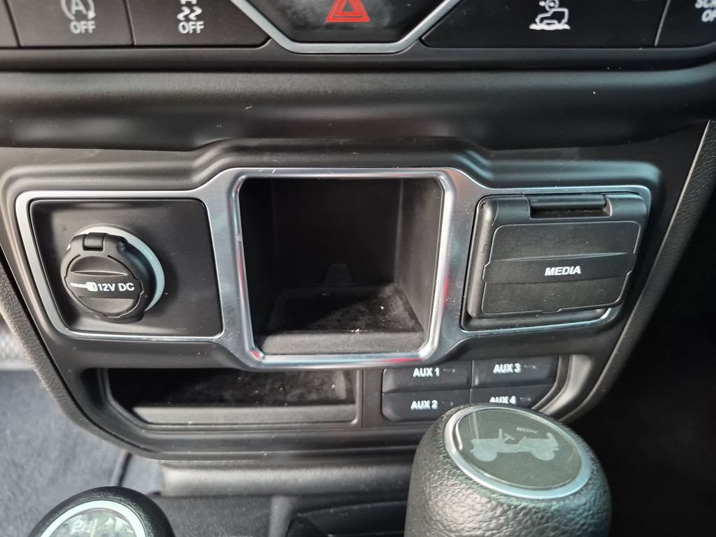 Used 2022 Jeep Wrangler Unlimited Sport AWD/4WD image 23
