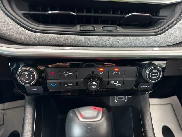 Used 2024 Jeep Compass Latitude AWD/4WD image 18