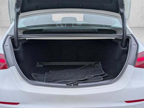 Used 2022 Mercedes-Benz C 300 Sedan image 6