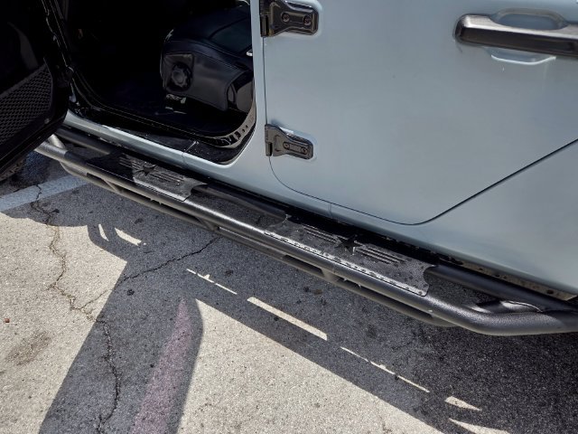 Certified 2021 Jeep Gladiator Sport AWD/4WD image 23